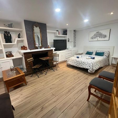 Apartament Rosan Malaga Zewnętrze zdjęcie