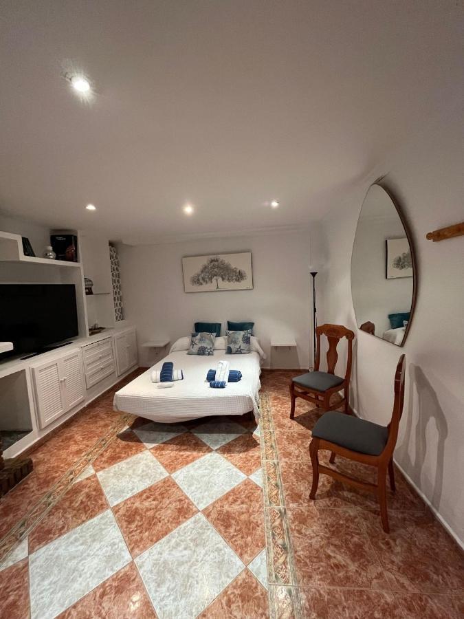 Apartament Rosan Malaga Zewnętrze zdjęcie
