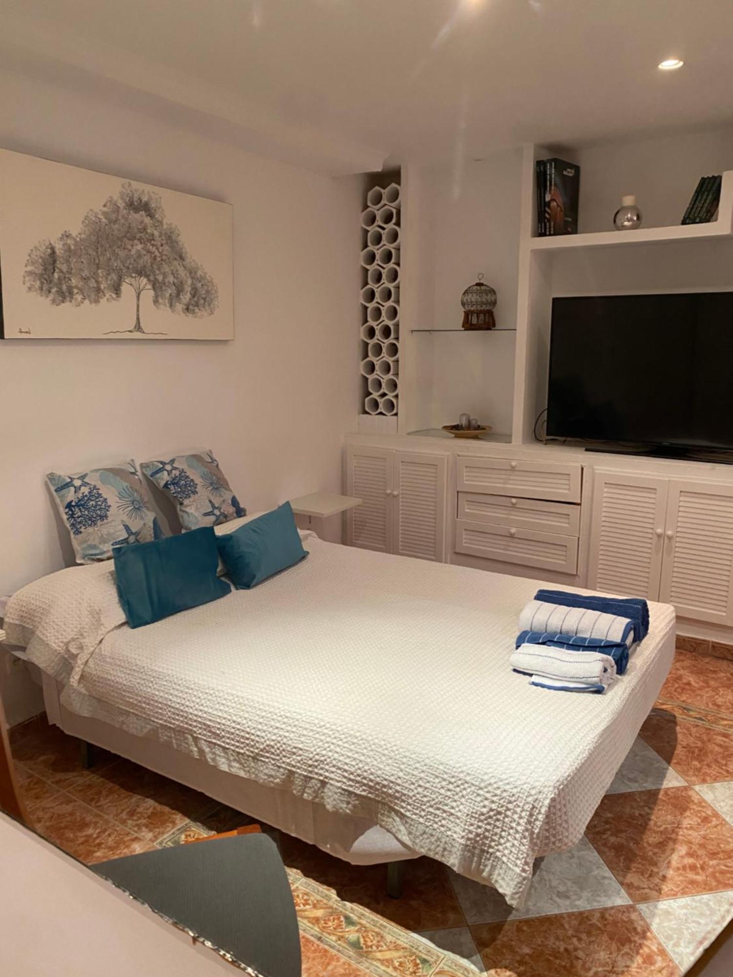 Apartament Rosan Malaga Zewnętrze zdjęcie